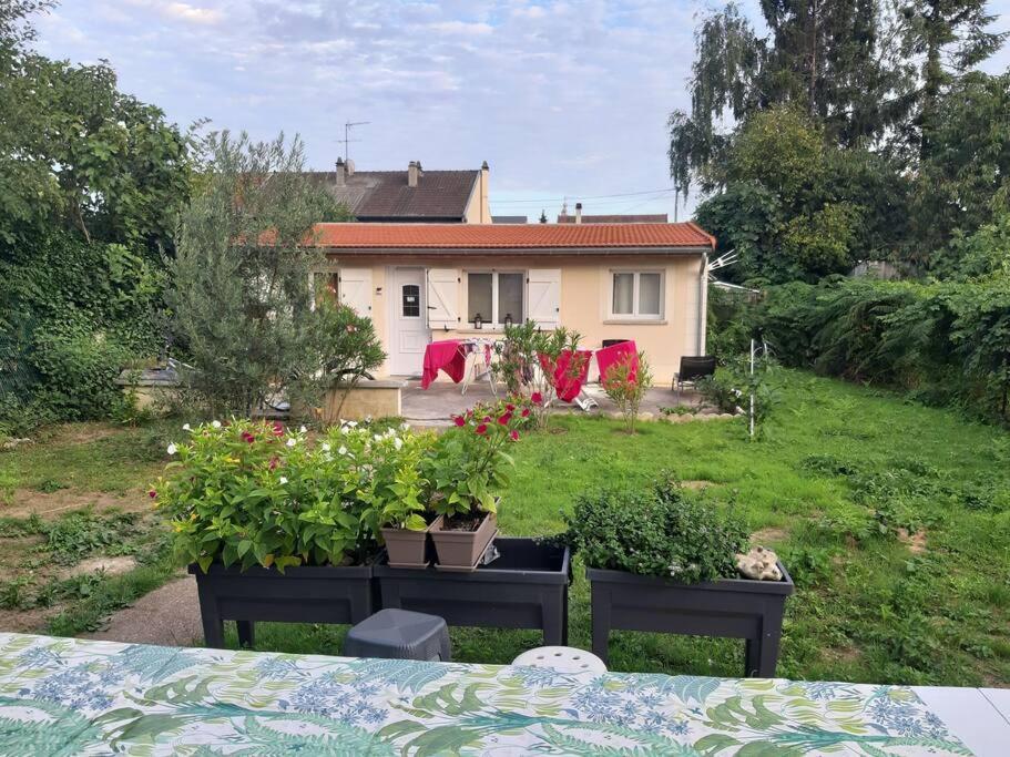 Ferienwohnung Appart T2 Proche Aeroport Roissy Tremblay-en-France Exterior foto